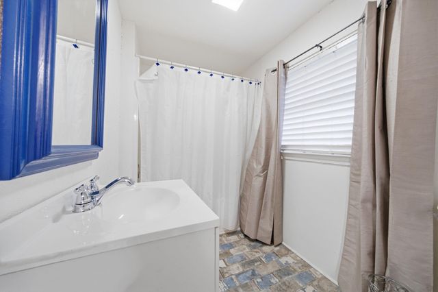 1814 Crooked Creek Lane, Pearland, TX 77581