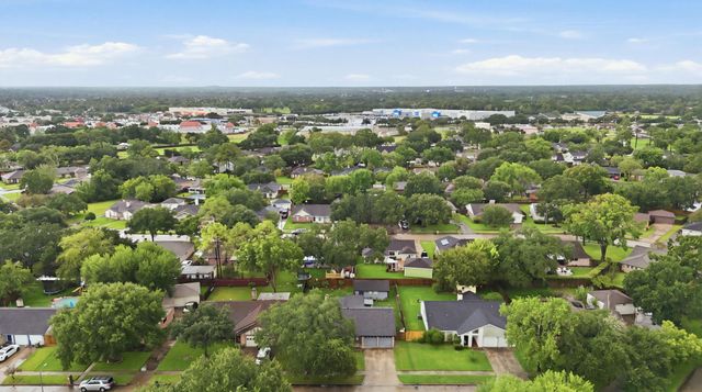 1814 Crooked Creek Lane, Pearland, TX 77581