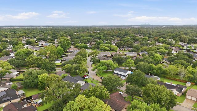 1814 Crooked Creek Lane, Pearland, TX 77581
