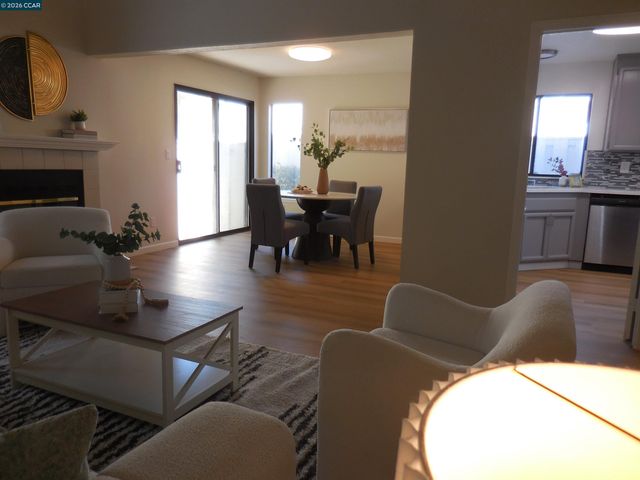 301 Delmonte Way END UNIT, Pinole, CA 94564