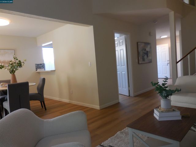 301 Delmonte Way END UNIT, Pinole, CA 94564
