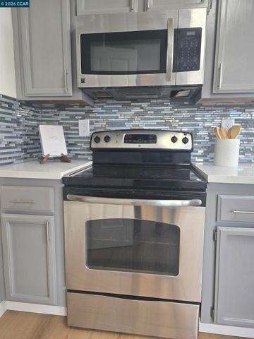 301 Delmonte Way END UNIT, Pinole, CA 94564