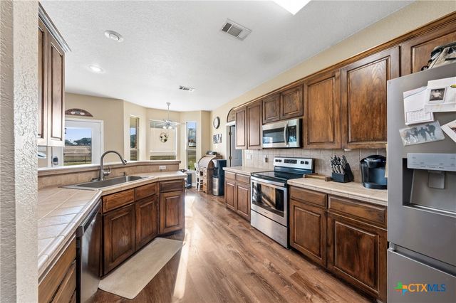 10223 Southshore Drive, Salado, TX 76571