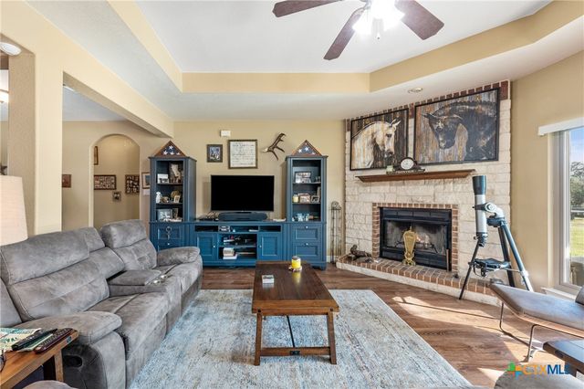 10223 Southshore Drive, Salado, TX 76571