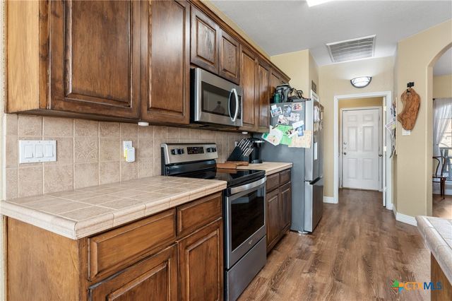 10223 Southshore Drive, Salado, TX 76571