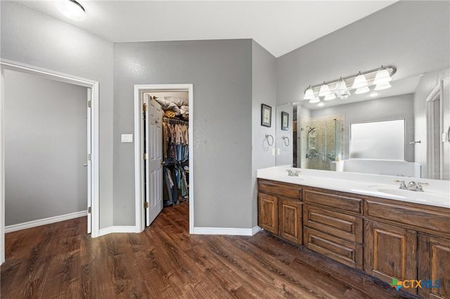 10223 Southshore Drive, Salado, TX 76571