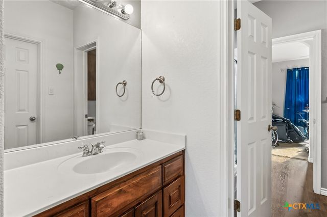 10223 Southshore Drive, Salado, TX 76571