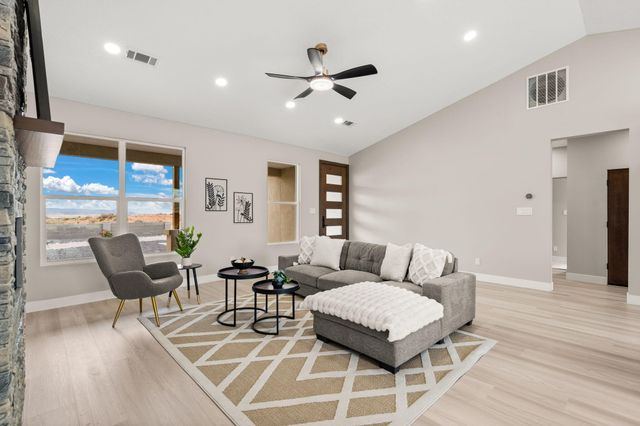 3073 Oculus Loop NE, Rio Rancho, NM 87144