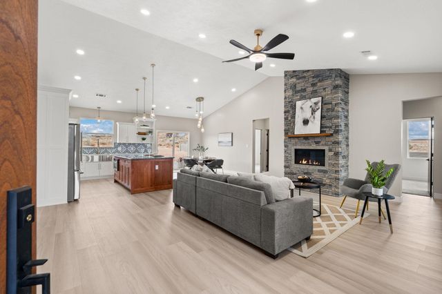 3073 Oculus Loop NE, Rio Rancho, NM 87144