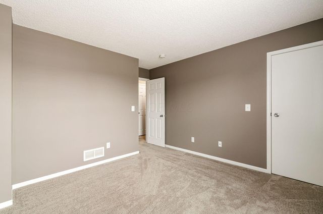 7279 Kirkdale Drive, 27E, Blacklick, OH 43004