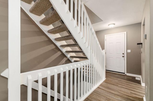 7279 Kirkdale Drive, 27E, Blacklick, OH 43004