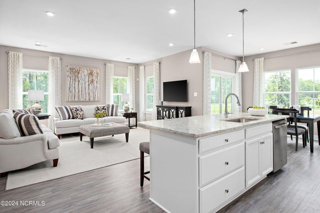 625 Delia Circle, Leland, NC 28451