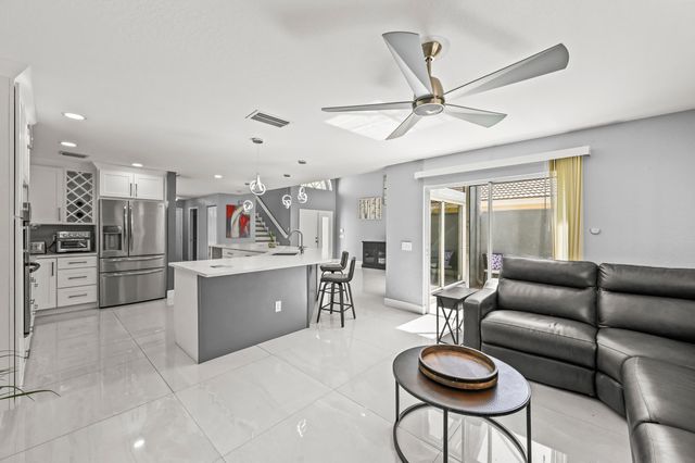 5066 NORTHERN LIGHTS Drive, Greenacres, FL 33463