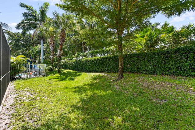5066 NORTHERN LIGHTS Drive, Greenacres, FL 33463