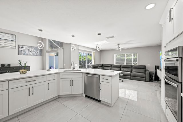 5066 NORTHERN LIGHTS Drive, Greenacres, FL 33463