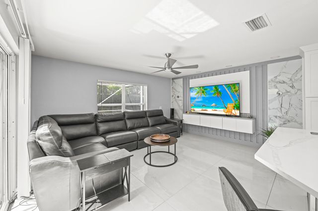 5066 NORTHERN LIGHTS Drive, Greenacres, FL 33463
