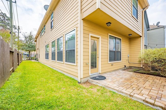 1119 W 26th Street, Houston, TX 77008
