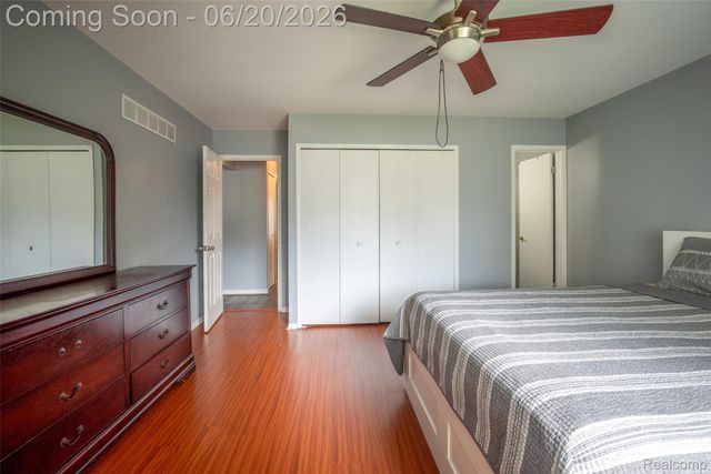 1129 Whittier Drive, Canton Charter Township, MI 48187