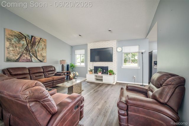 1129 Whittier Drive, Canton Charter Township, MI 48187