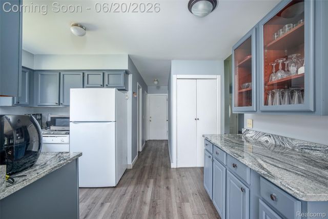 1129 Whittier Drive, Canton Charter Township, MI 48187