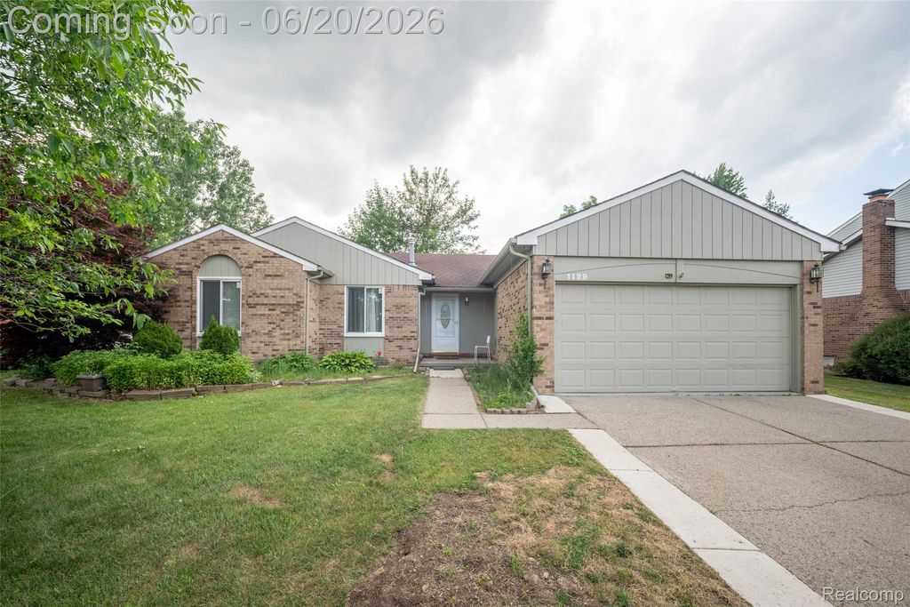 1129 Whittier Drive, Canton Charter Township, MI 48187