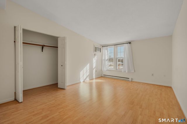 82 Sunset Street APT 73, Waterford, CT 06385