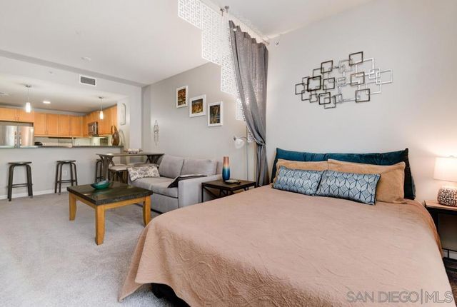 1150 J Street 424, San Diego, CA 92101