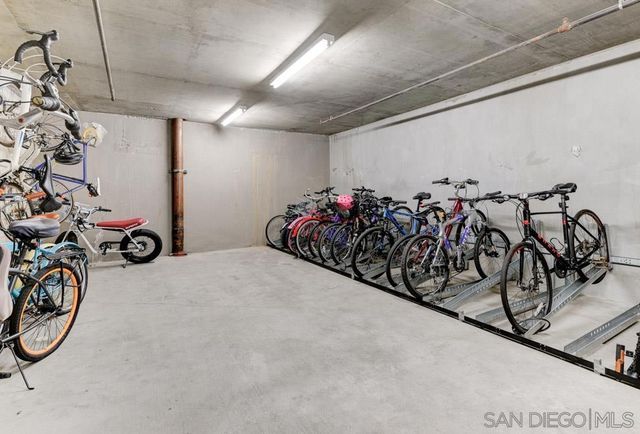 1150 J Street 424, San Diego, CA 92101