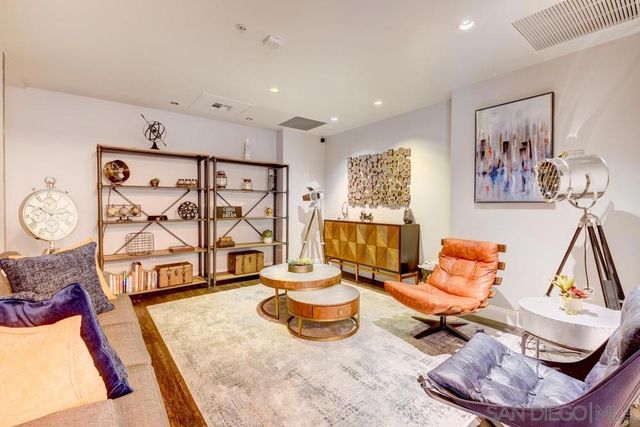 1150 J Street 424, San Diego, CA 92101