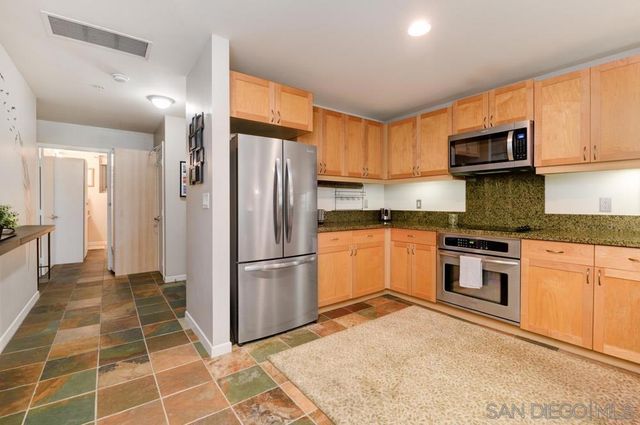 1150 J Street 424, San Diego, CA 92101