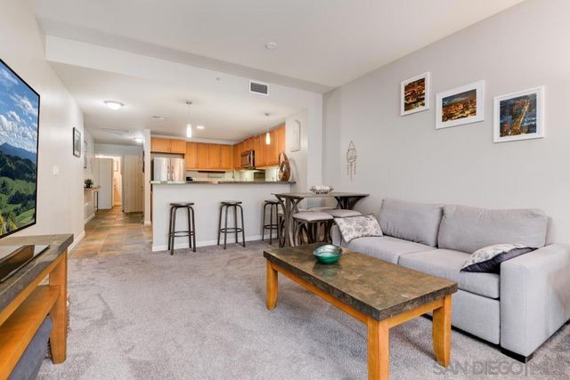 1150 J Street 424, San Diego, CA 92101