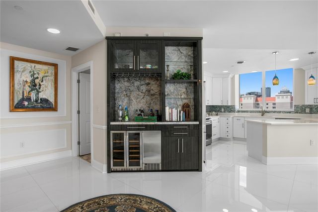 450 KNIGHTS RUN AVENUE 1901, Tampa, FL 33602