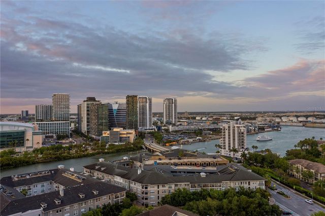 450 KNIGHTS RUN AVENUE 1901, Tampa, FL 33602