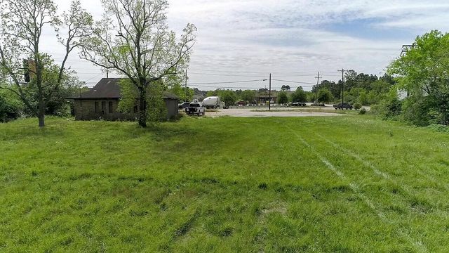 317 Fm 517 W, Dickinson, TX 77539