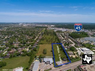 317 Fm 517 W, Dickinson, TX 77539