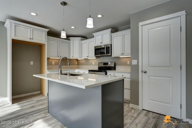 4842 W Sassy Avenue, Wasilla, AK 99623