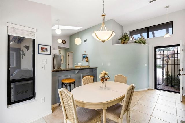 440 PALMETTO COURT 5, Venice, FL 34285