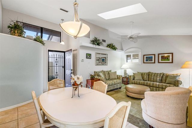 440 PALMETTO COURT 5, Venice, FL 34285