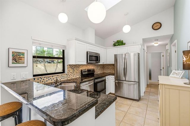 440 PALMETTO COURT 5, Venice, FL 34285