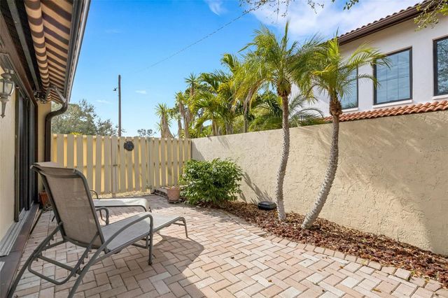 440 PALMETTO COURT 5, Venice, FL 34285