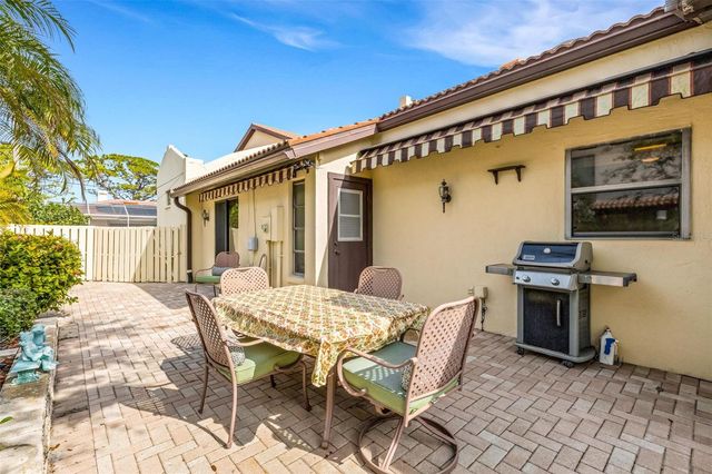 440 PALMETTO COURT 5, Venice, FL 34285