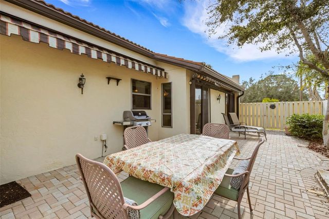 440 PALMETTO COURT 5, Venice, FL 34285