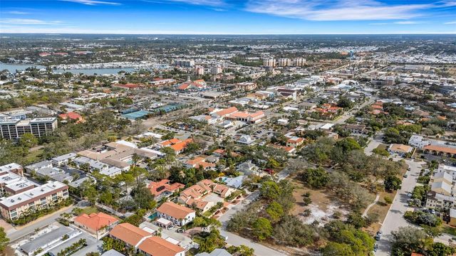 440 PALMETTO COURT 5, Venice, FL 34285