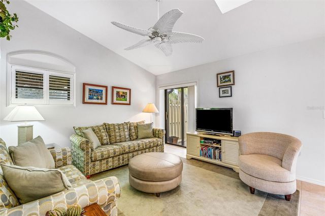 440 PALMETTO COURT 5, Venice, FL 34285