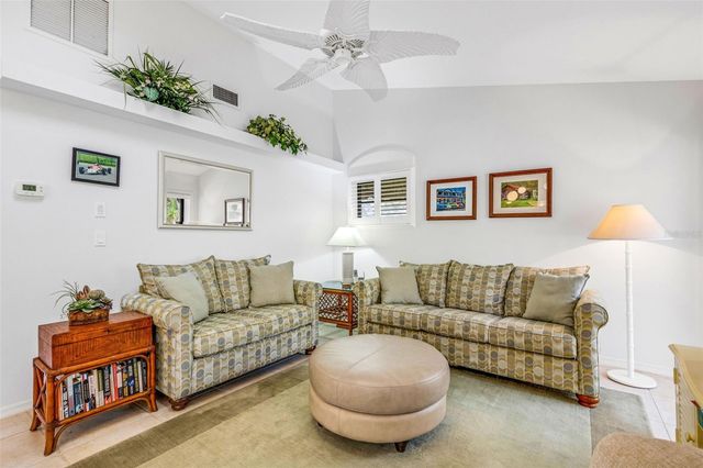 440 PALMETTO COURT 5, Venice, FL 34285