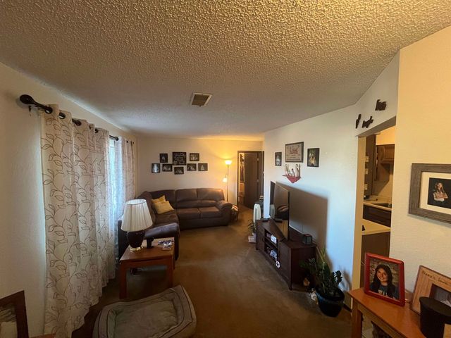 1500 E 10th Ave Apt E1, Winfield, KS 67156