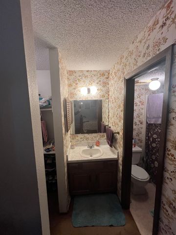 1500 E 10th Ave Apt E1, Winfield, KS 67156