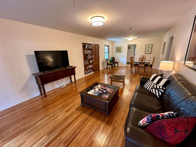 640 Voncile Avenue, Tallahassee, FL 32303