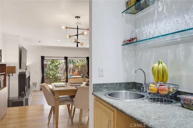 1850 Midvale Avenue 13, Los Angeles, CA 90025