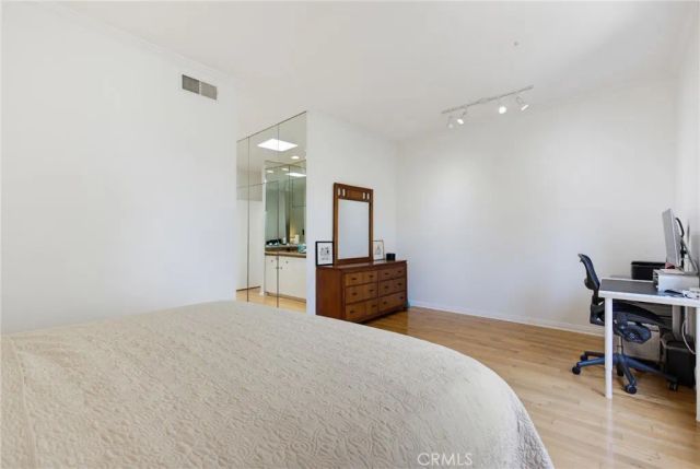 1850 Midvale Avenue 13, Los Angeles, CA 90025